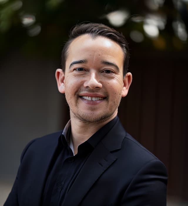 Matt DuBois, graphic designer